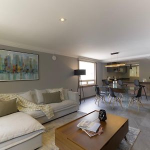 Luxury Apartment 2 Bedrooms